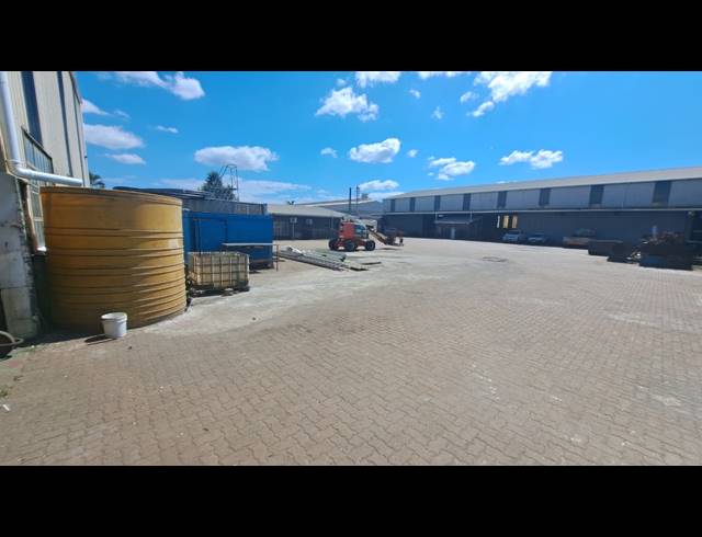 944M² WORKSHOP TO LET IN ALTON